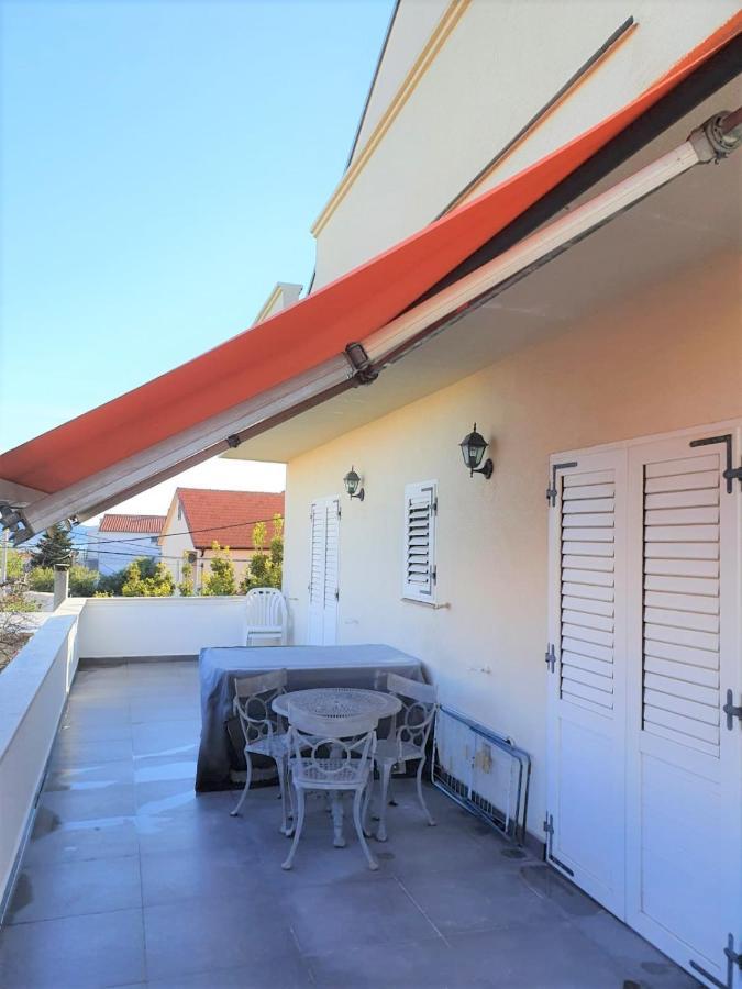 Apartment Comfort With Big Balcony - *