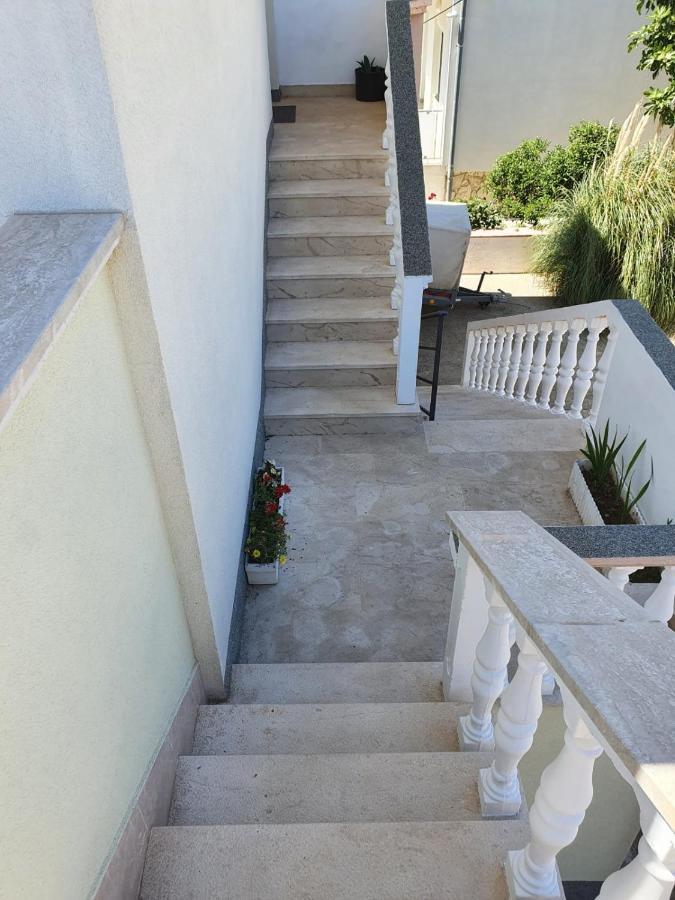 Comfort With Big Balcony - Apartment Zadar